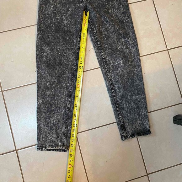 Vintage Made in USA Levi's 550 Acid Wash Grey Jeans - Picture 5 of 8